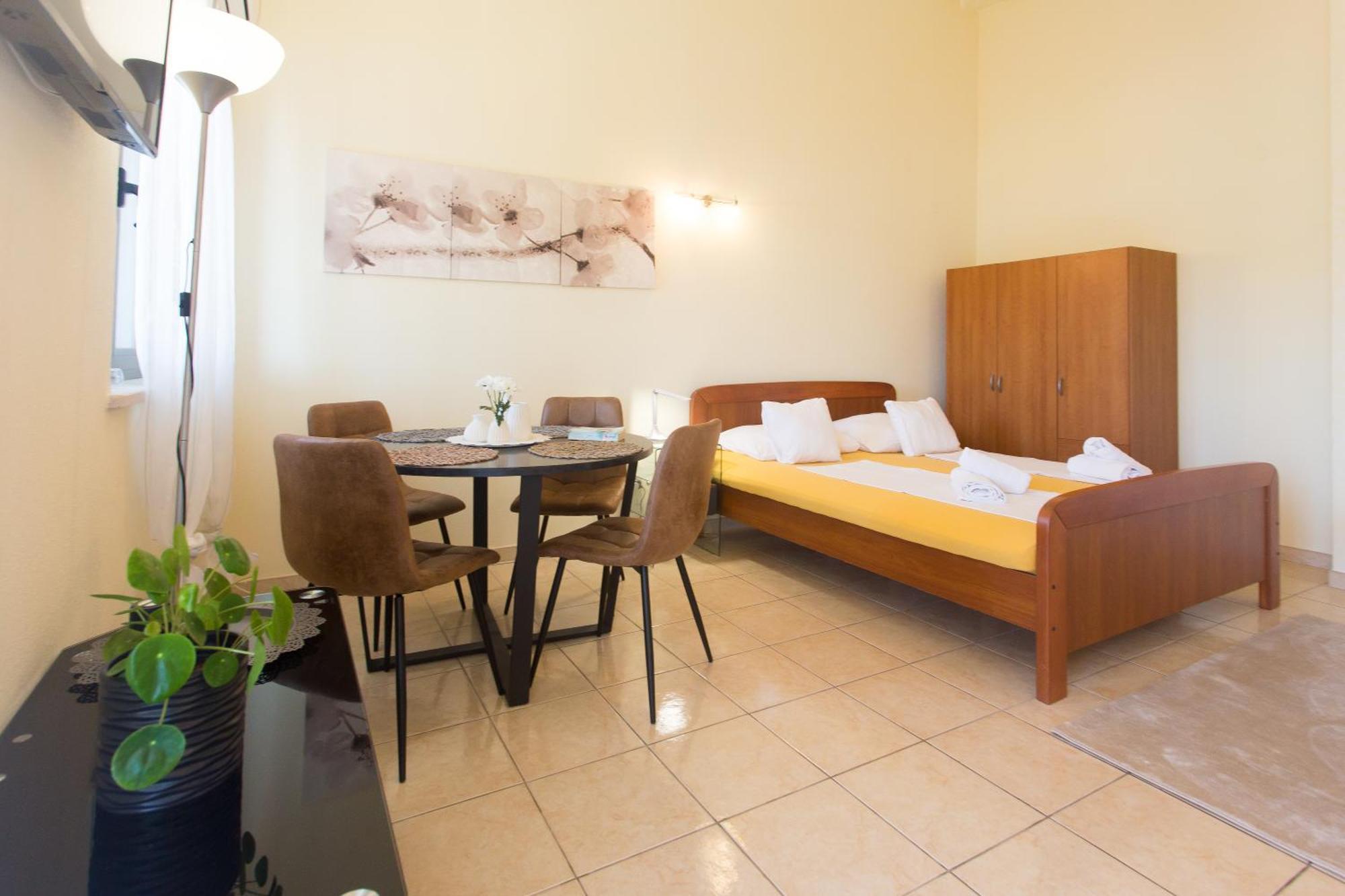 Apartmani Stanic Seget Vranjica Rom bilde