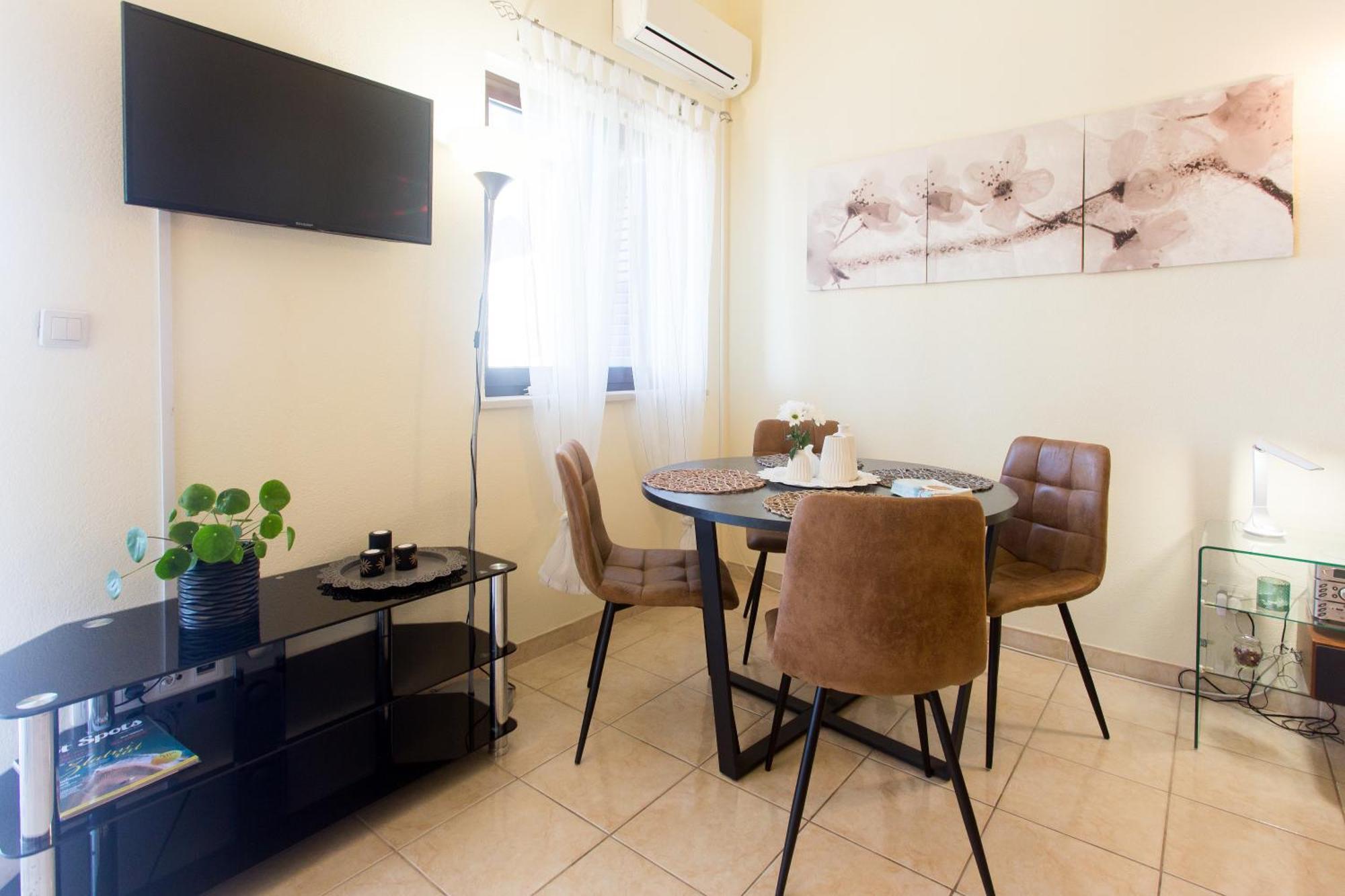 Apartmani Stanic Seget Vranjica Rom bilde