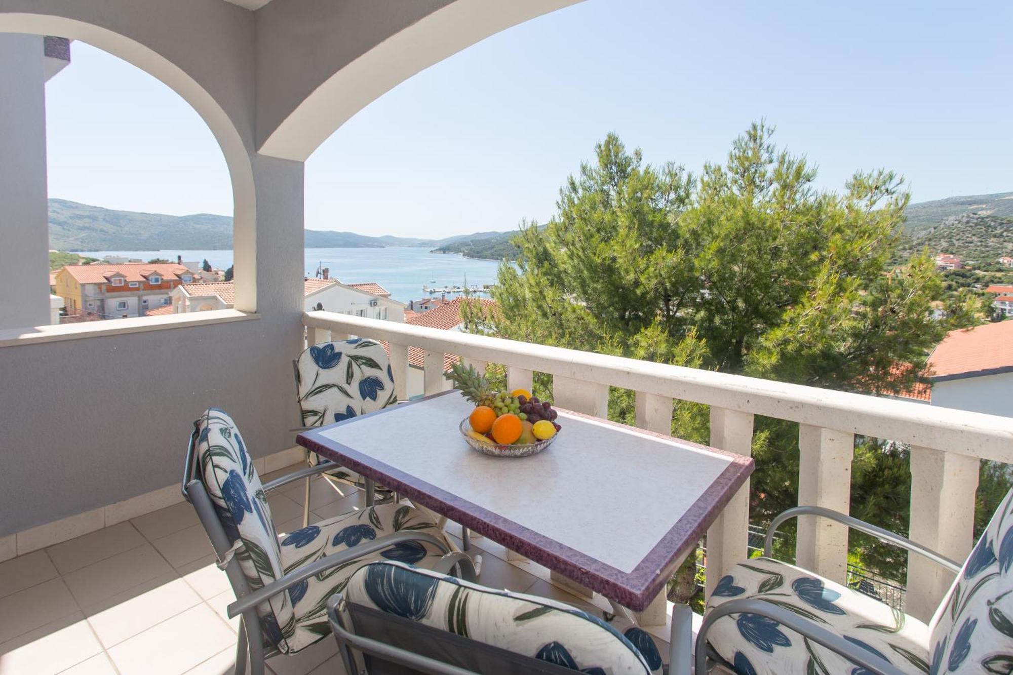 Apartmani Stanic Seget Vranjica Rom bilde