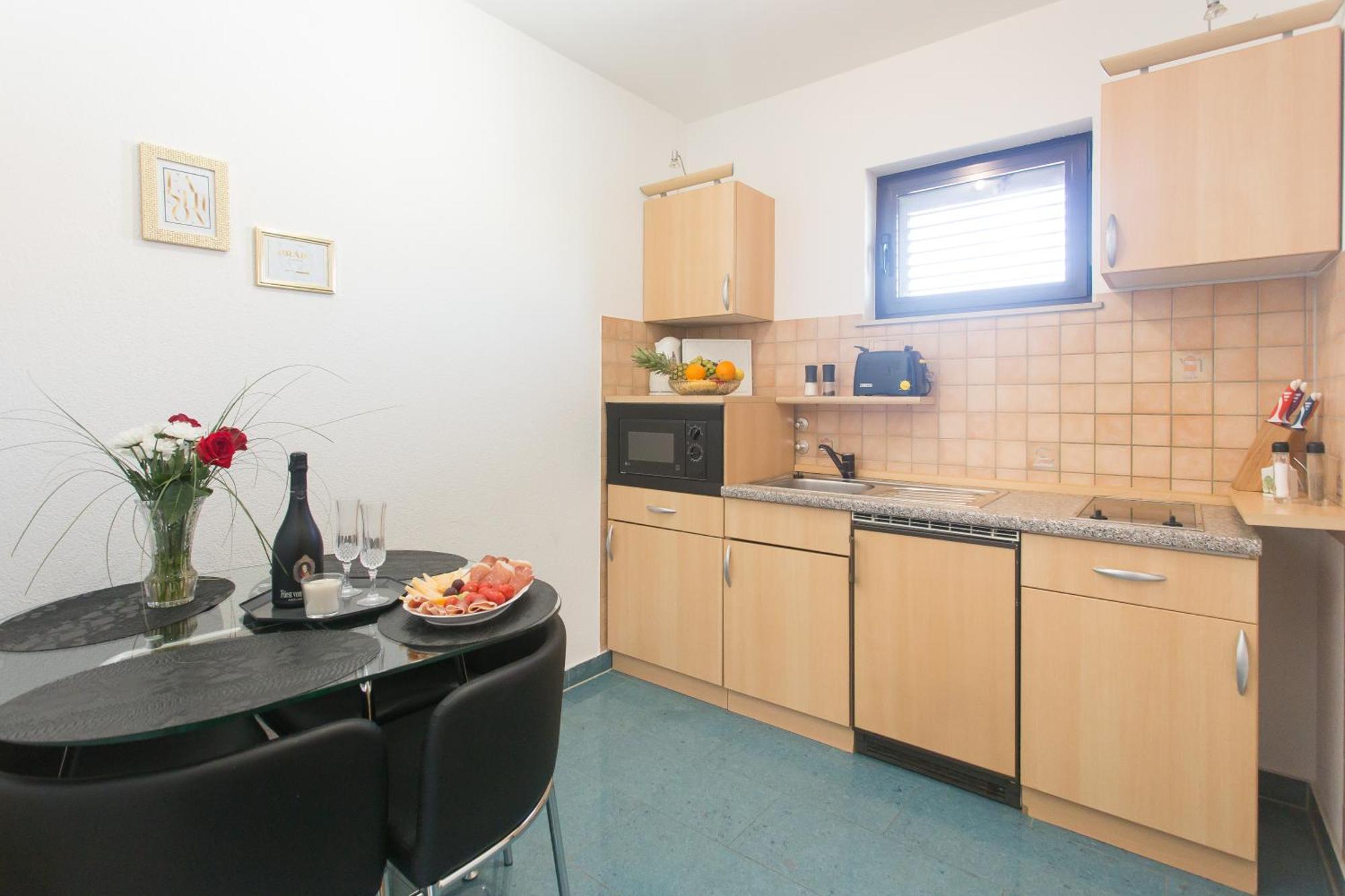 Apartmani Stanic Seget Vranjica Rom bilde